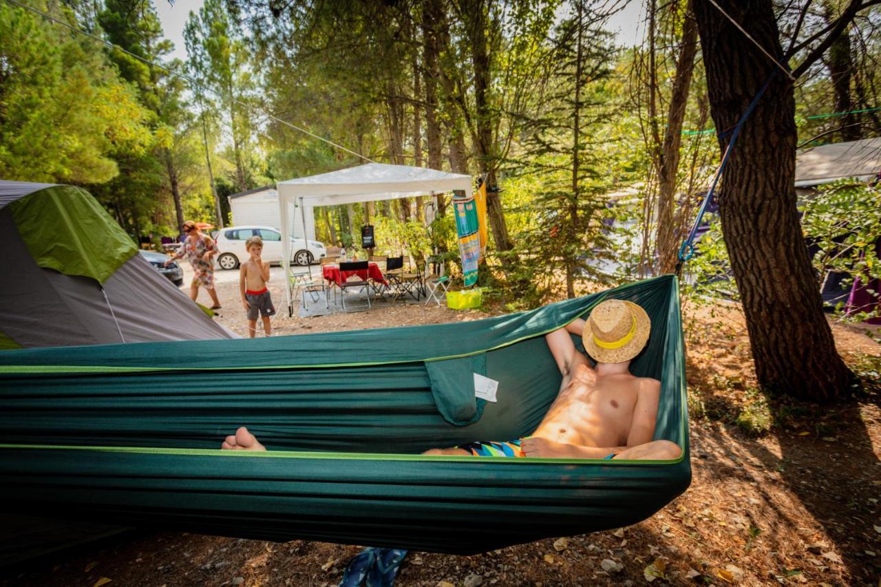 Tuchan Camping La Peiriere מראה חיצוני תמונה