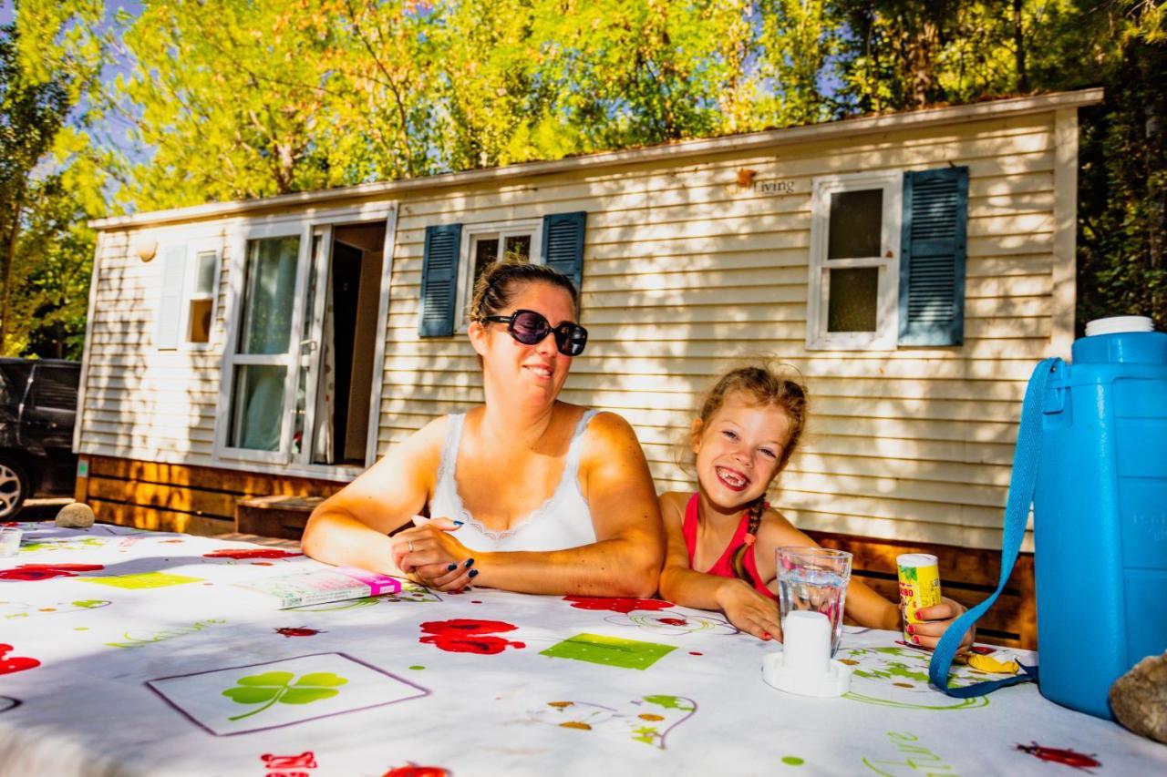 Tuchan Camping La Peiriere מראה חיצוני תמונה