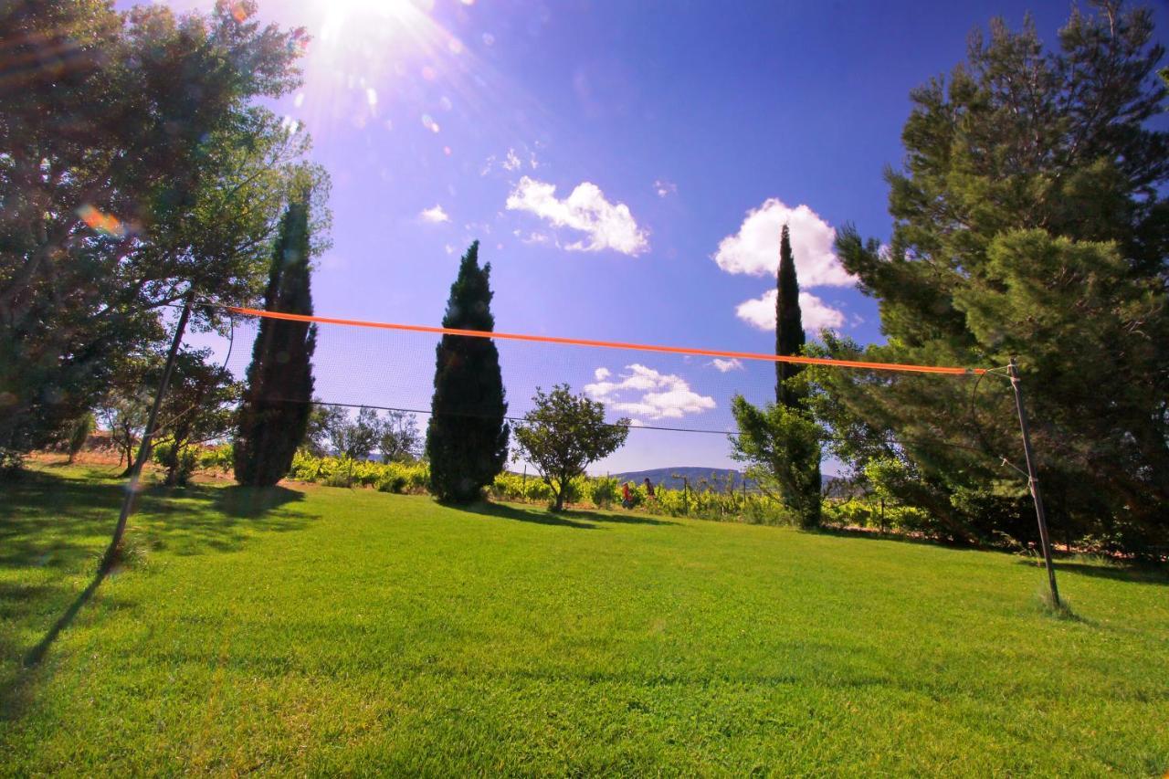 Tuchan Camping La Peiriere מראה חיצוני תמונה