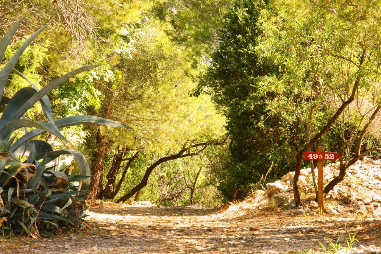 Tuchan Camping La Peiriere מראה חיצוני תמונה